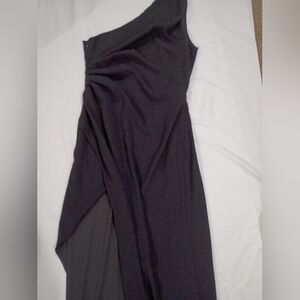 Alexia Admor Elegant One-Shoulder Black Dress
